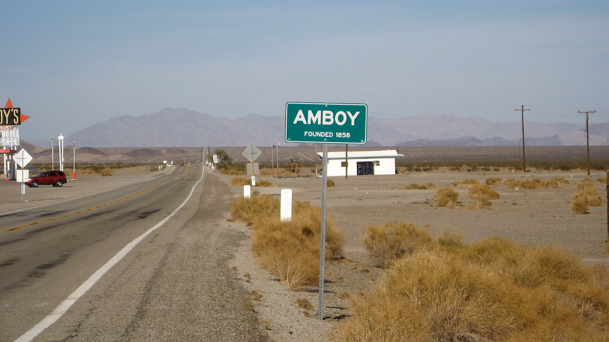 Amoby City Limits, west side of the town along U.S. Route 66.