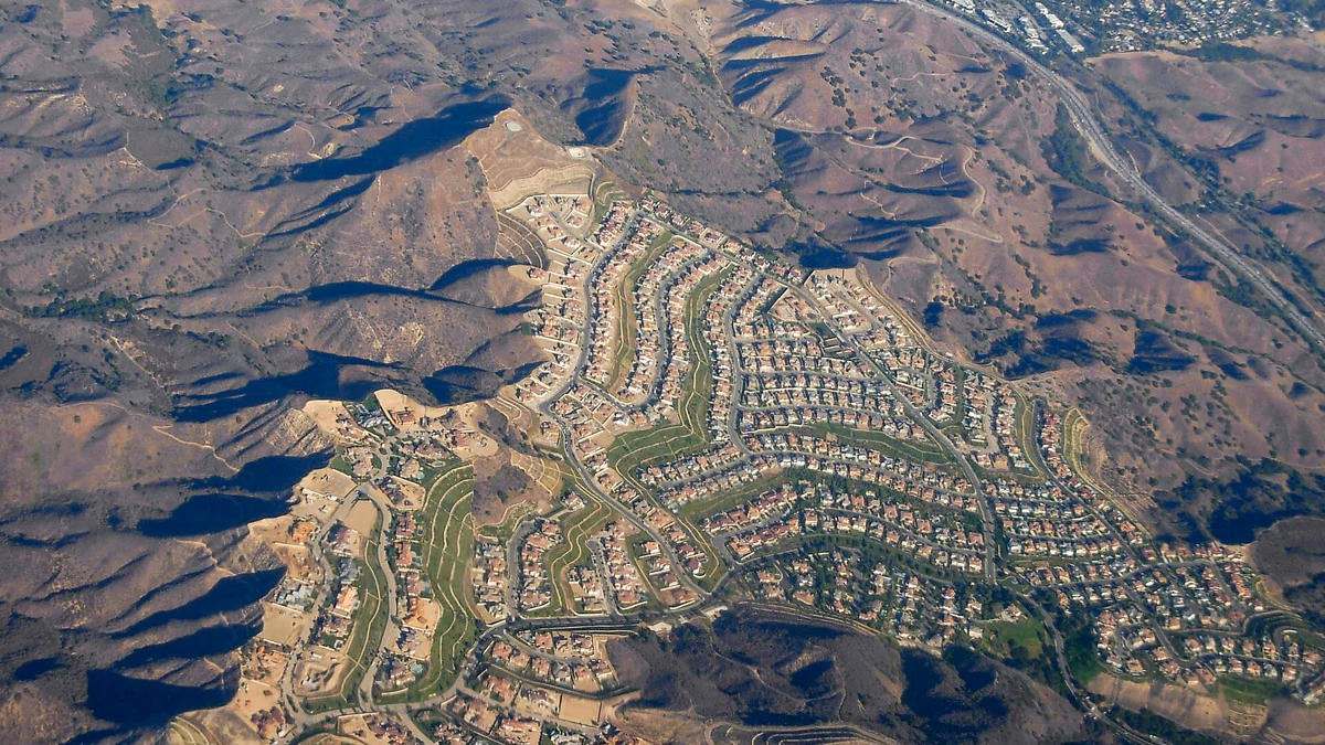 Aerial view of Calabasas, California and the intersection of Las Virgenes and U.S. Route 101, facing northwest.