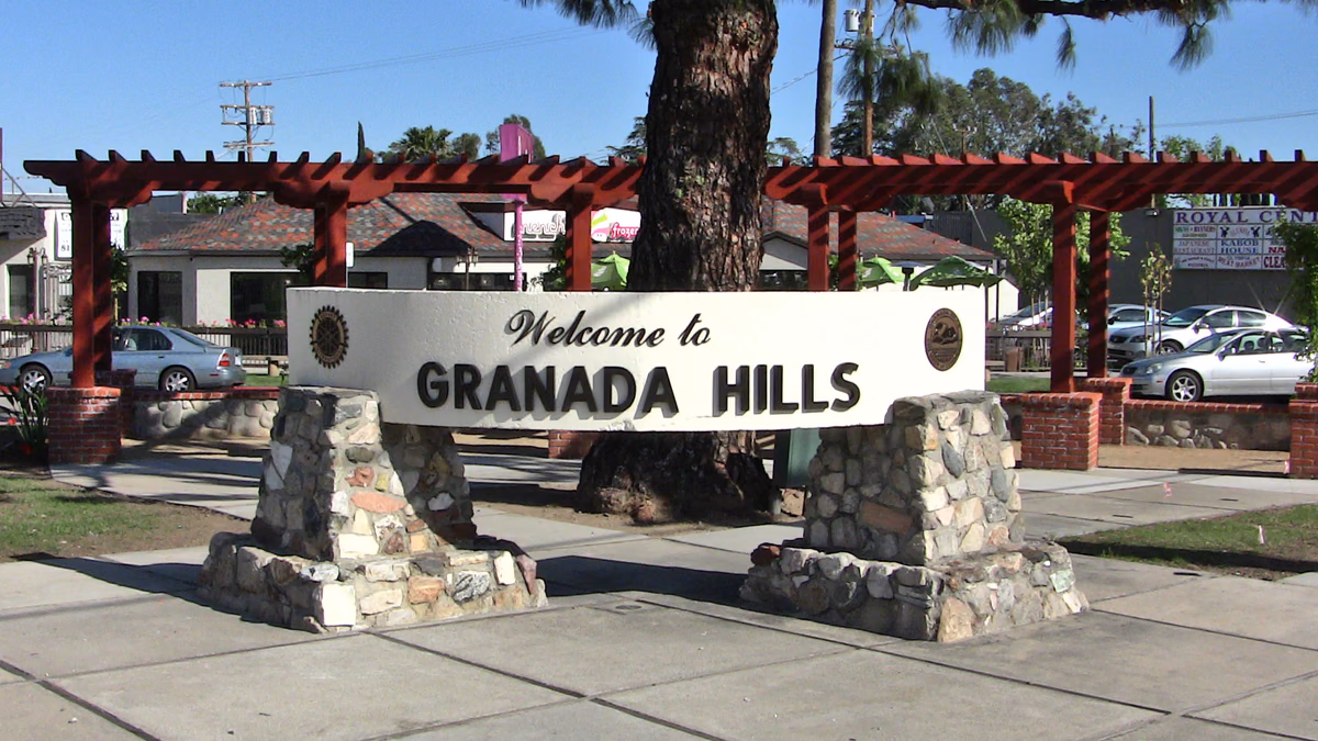 "Welcome to Granada Hills" monument in Veterans Triangle
