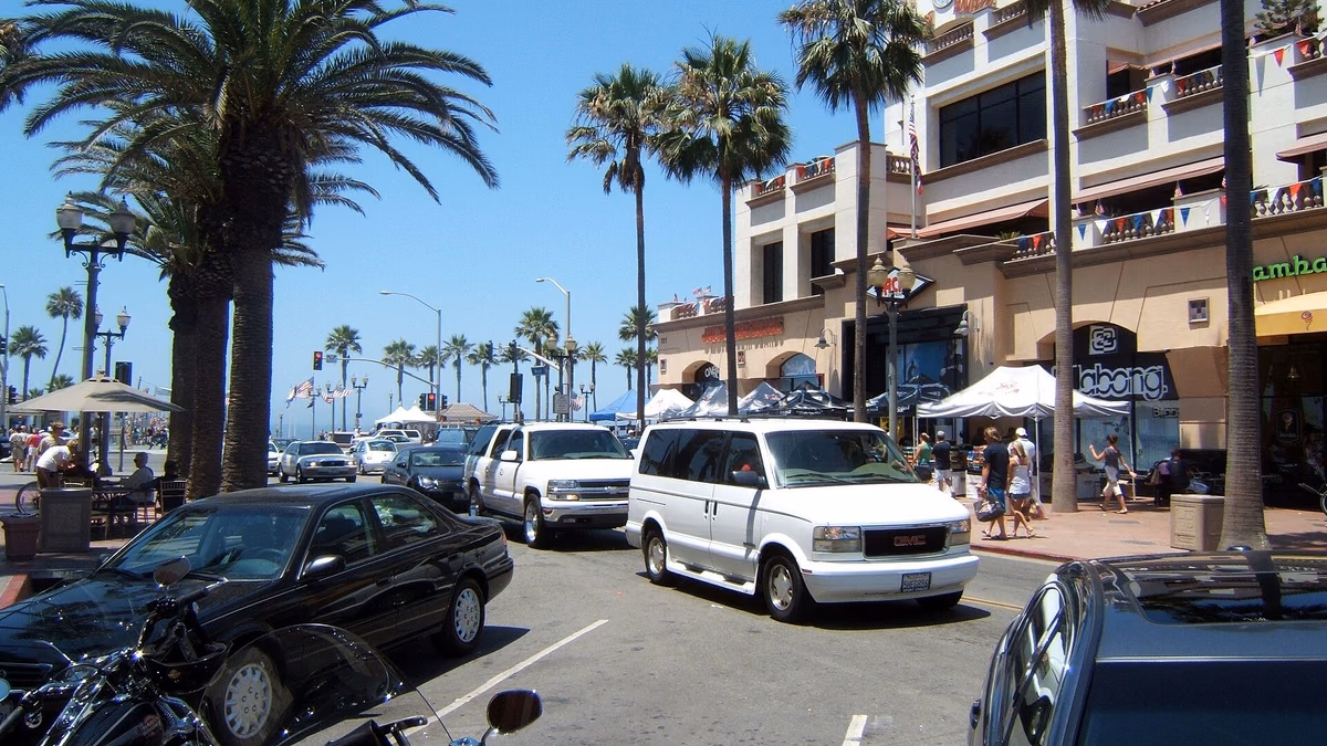 A street leading to the pier in Huntington Beach, California, USA