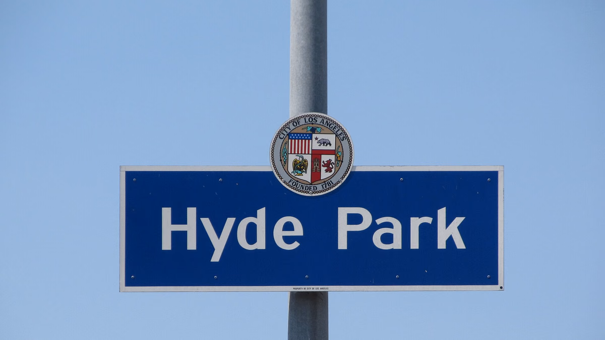 Hyde Park signage located at Crenshaw Blvd. and 79th Street
