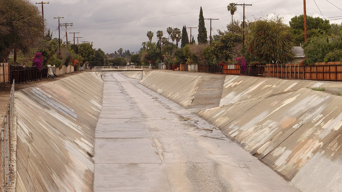 View of Lake Balboa, California