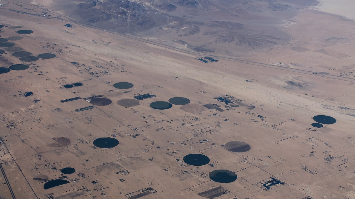 Newberry Springs California (50637960927).jpg