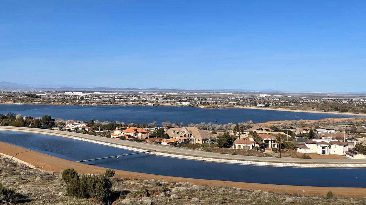 A photo of Palmdale, ca from the Lamont Odett Vista Point, 14 freeway north