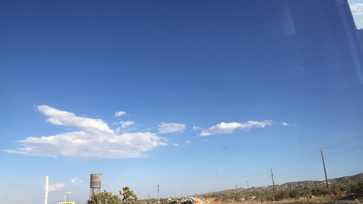 Street-level view in Piñon Hills, California