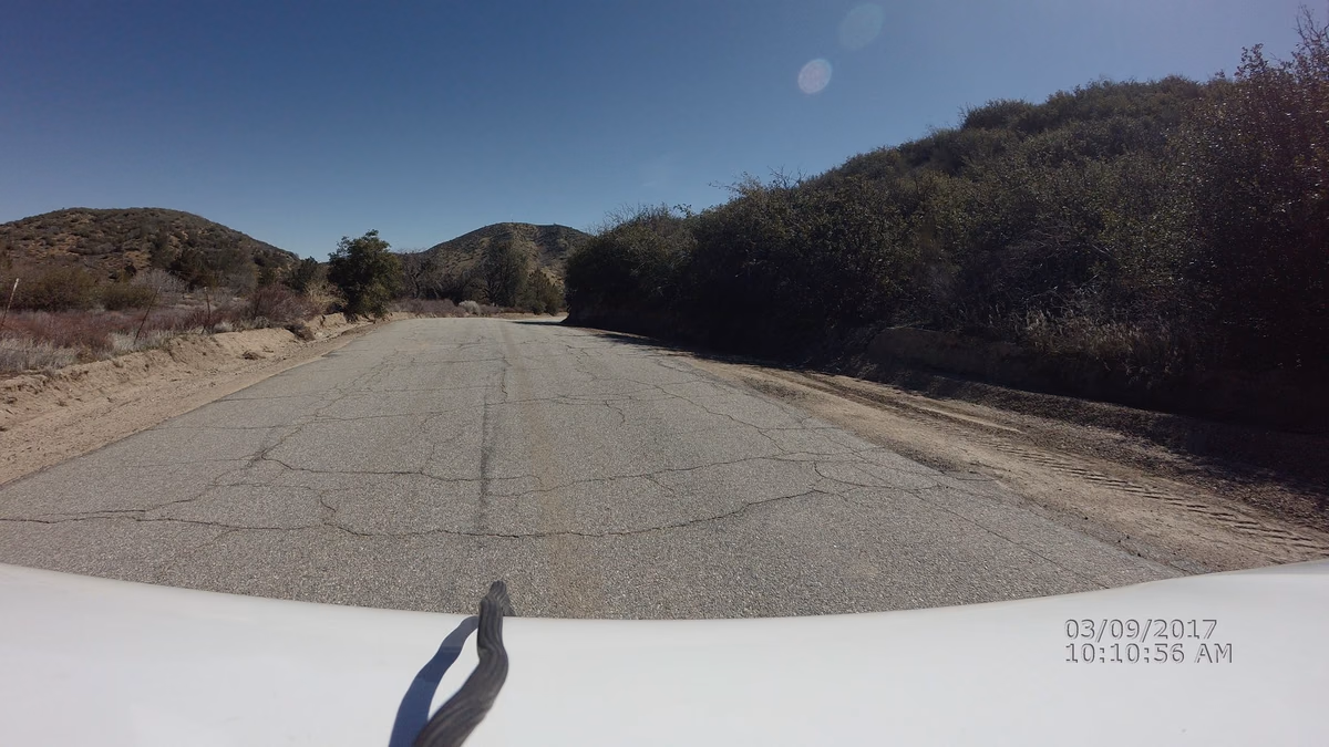 Street-level view in West Antelope Valley, California